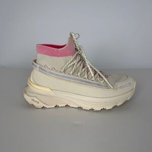 Moncler Monte Runner Cream Pink High Top Sneakers 37, 6.5